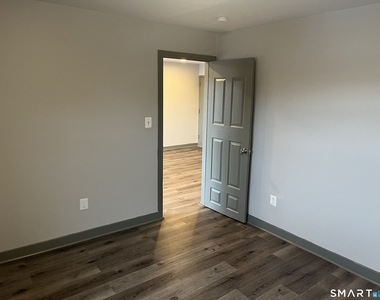 32 Cook Avenue - Photo Thumbnail 9