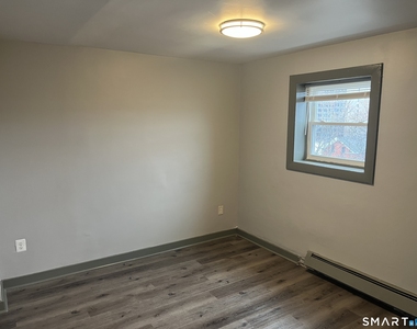 32 Cook Avenue - Photo Thumbnail 8