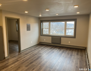 32 Cook Avenue - Photo Thumbnail 5