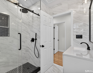 195 Laurel Place - Photo Thumbnail 5