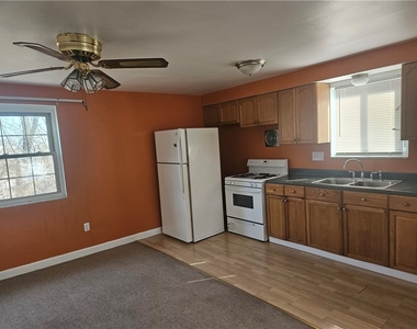 812 Westbury Rd - Photo Thumbnail 7