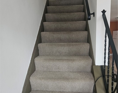 812 Westbury Rd - Photo Thumbnail 11
