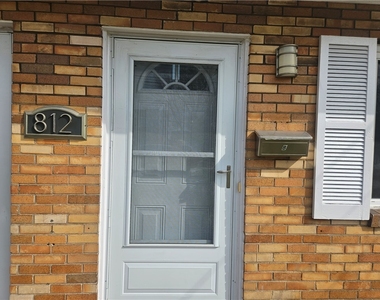 812 Westbury Rd - Photo Thumbnail 1