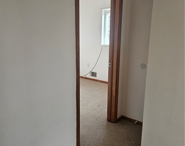 812 Westbury Rd - Photo Thumbnail 12