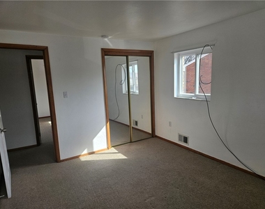 812 Westbury Rd - Photo Thumbnail 20