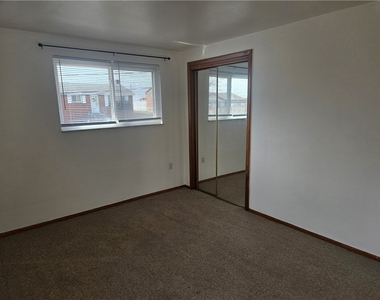 812 Westbury Rd - Photo Thumbnail 18