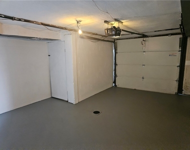 812 Westbury Rd - Photo Thumbnail 24