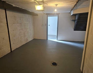812 Westbury Rd - Photo Thumbnail 26