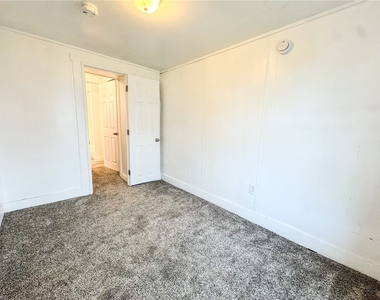 604 Center Ave - Photo Thumbnail 13
