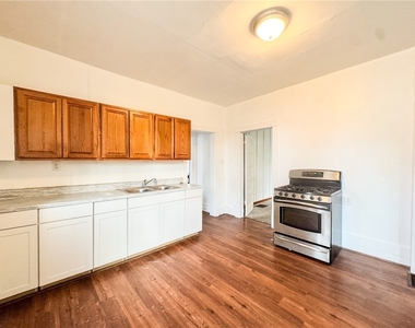 604 Center Ave - Photo Thumbnail 7
