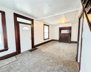 604 Center Ave - Photo Thumbnail 4