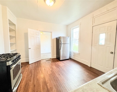 604 Center Ave - Photo Thumbnail 9