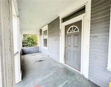 604 Center Ave - Photo Thumbnail 2