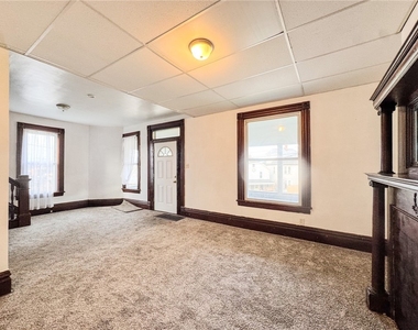 604 Center Ave - Photo Thumbnail 6