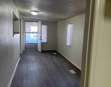 1121 Pawnee Lane - Photo Thumbnail 28