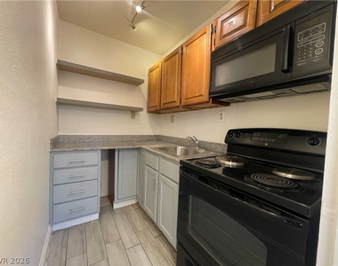 405 S 15th Street - Photo Thumbnail 4