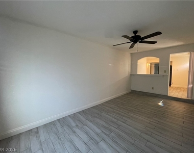 405 S 15th Street - Photo Thumbnail 10