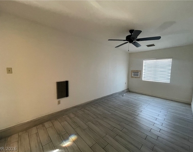 405 S 15th Street - Photo Thumbnail 9