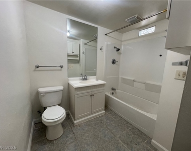 405 S 15th Street - Photo Thumbnail 8