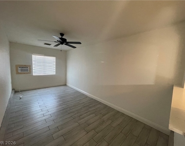 405 S 15th Street - Photo Thumbnail 11