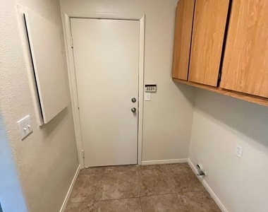 8829 Cornwall Glen Avenue - Photo Thumbnail 29