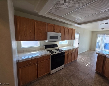 8829 Cornwall Glen Avenue - Photo Thumbnail 15