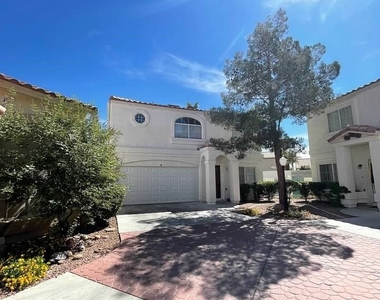8829 Cornwall Glen Avenue - Photo Thumbnail 4