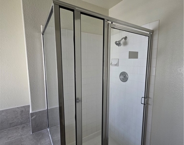 8829 Cornwall Glen Avenue - Photo Thumbnail 65