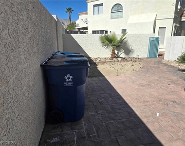 8829 Cornwall Glen Avenue - Photo Thumbnail 8