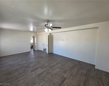 8829 Cornwall Glen Avenue - Photo Thumbnail 21