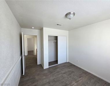 8829 Cornwall Glen Avenue - Photo Thumbnail 37