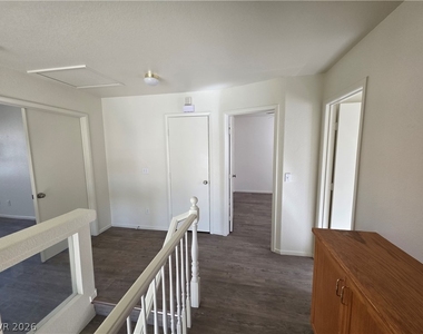 8829 Cornwall Glen Avenue - Photo Thumbnail 38