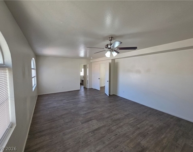 8829 Cornwall Glen Avenue - Photo Thumbnail 22