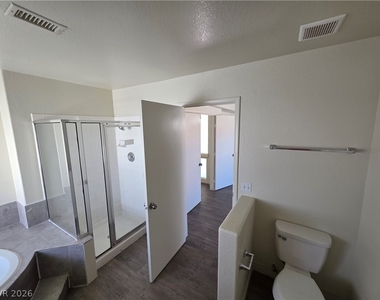 8829 Cornwall Glen Avenue - Photo Thumbnail 60