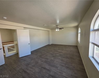 8829 Cornwall Glen Avenue - Photo Thumbnail 20