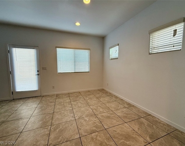 389 Wilford Springs Street - Photo Thumbnail 14