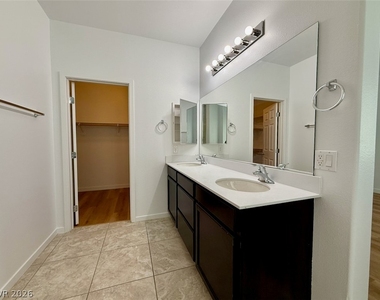 389 Wilford Springs Street - Photo Thumbnail 36