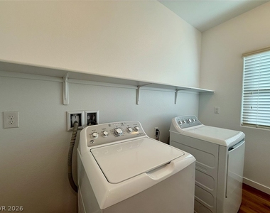 389 Wilford Springs Street - Photo Thumbnail 65