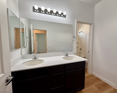 389 Wilford Springs Street - Photo Thumbnail 57
