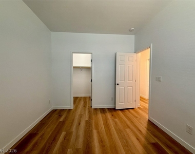 389 Wilford Springs Street - Photo Thumbnail 48