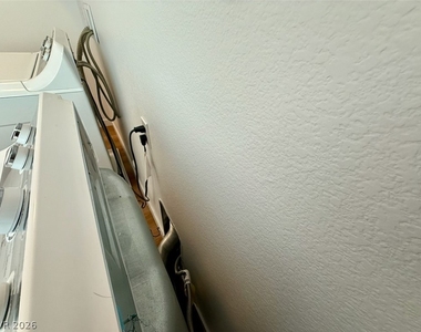 389 Wilford Springs Street - Photo Thumbnail 64