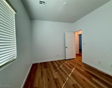 389 Wilford Springs Street - Photo Thumbnail 56