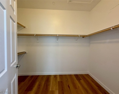 389 Wilford Springs Street - Photo Thumbnail 37