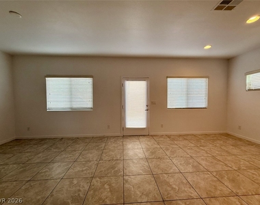 389 Wilford Springs Street - Photo Thumbnail 11