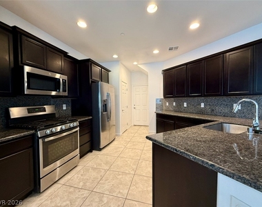 389 Wilford Springs Street - Photo Thumbnail 16