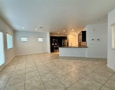 389 Wilford Springs Street - Photo Thumbnail 15