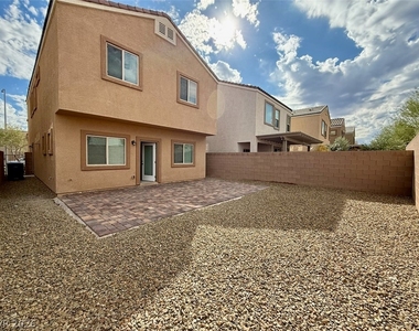 389 Wilford Springs Street - Photo Thumbnail 74