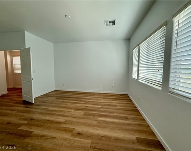 389 Wilford Springs Street - Photo Thumbnail 32