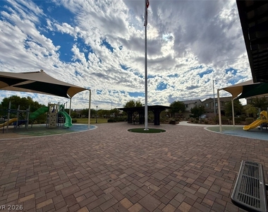 389 Wilford Springs Street - Photo Thumbnail 81
