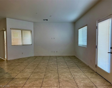 389 Wilford Springs Street - Photo Thumbnail 12